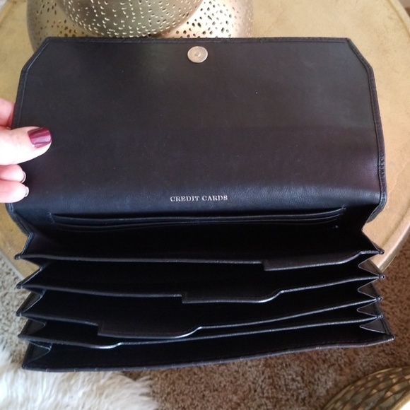 Authentic Gucci Voyager  clutch - Picture 6 of 11